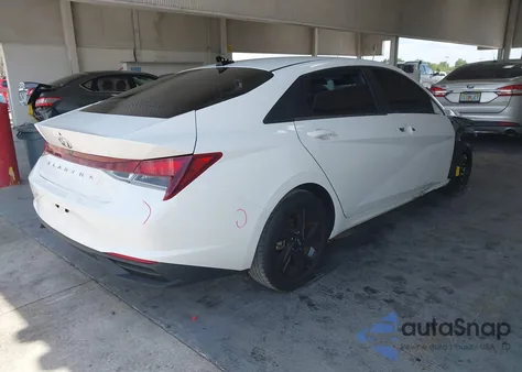 2023 Hyundai Elantra Sel z USA, uszkodzony, nr VIN 5NPLM4AG5PH102668